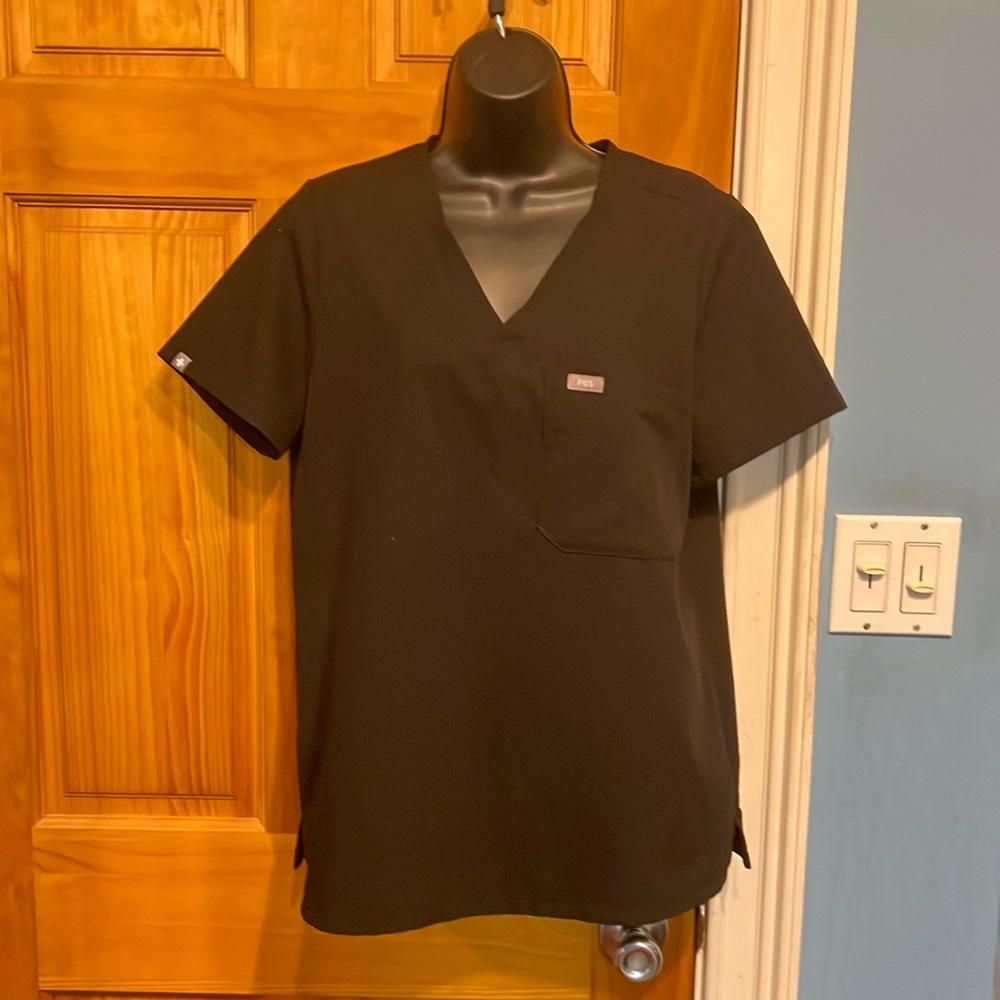 Figs Black Catarina Scrub Top